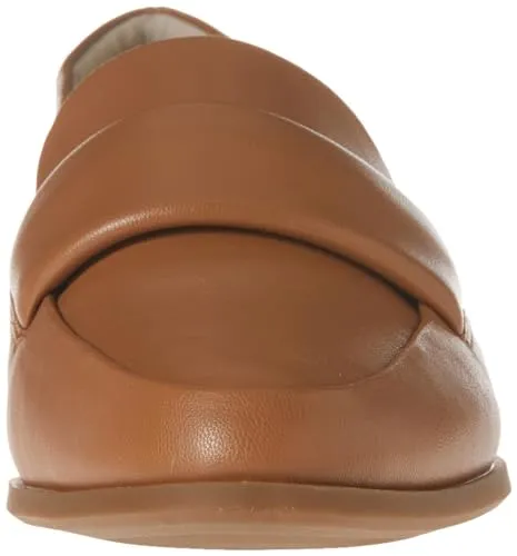 Amazon Essentials Women's Soft Moc Toe Loafer, Camel, 9