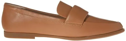 Amazon Essentials Women's Soft Moc Toe Loafer, Camel, 9