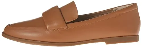 Amazon Essentials Women's Soft Moc Toe Loafer, Camel, 9