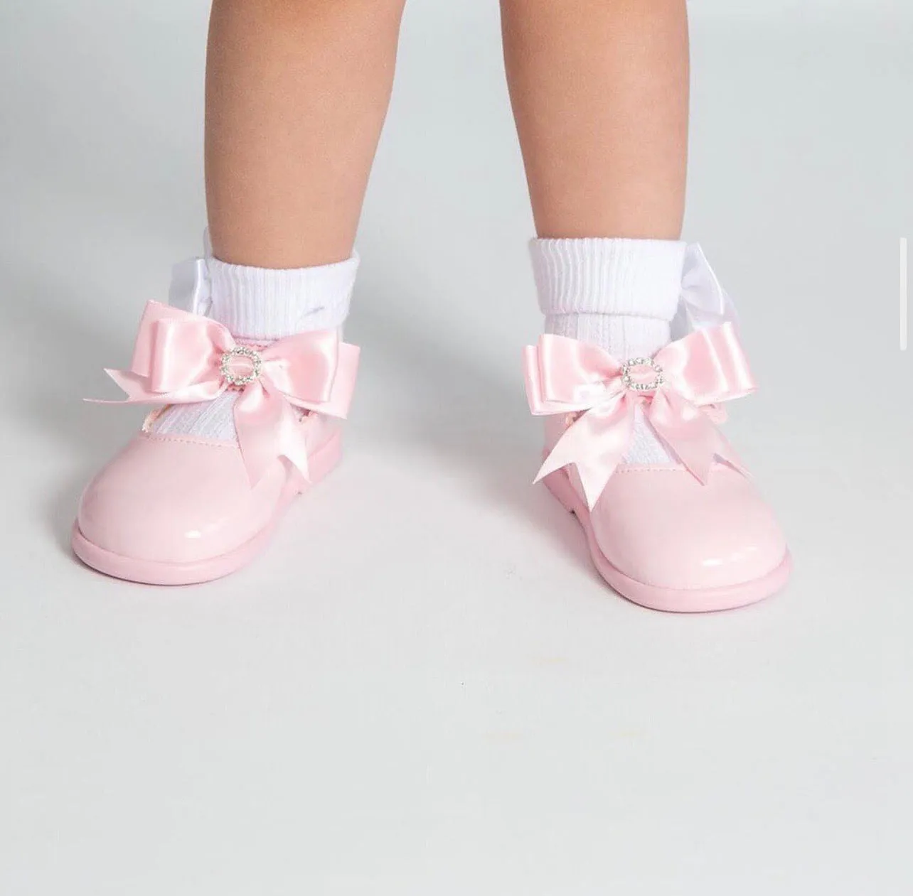 Baypods Girls Pink Patent First Walker Shoe