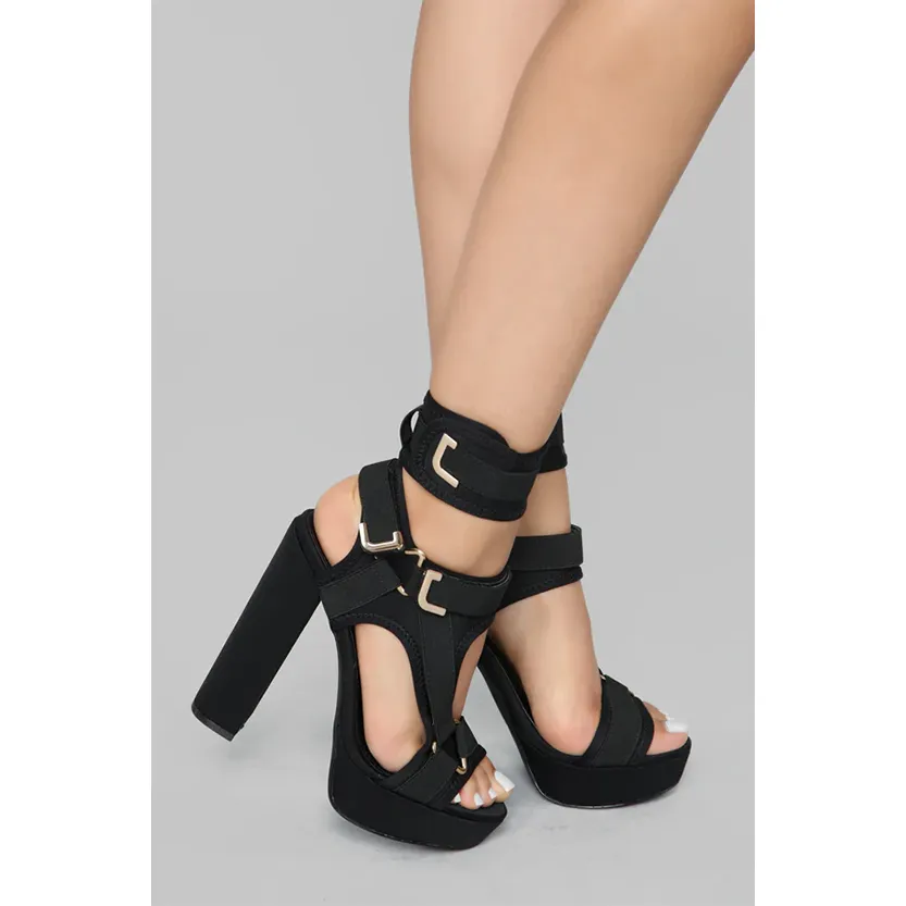 Funki Buys | Shoes | Women's Chunky Heel Strappy Sandals