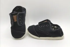 GIRL SIZE 3/4 TODDLER  - BLACK SLIP ON SHOES GUC