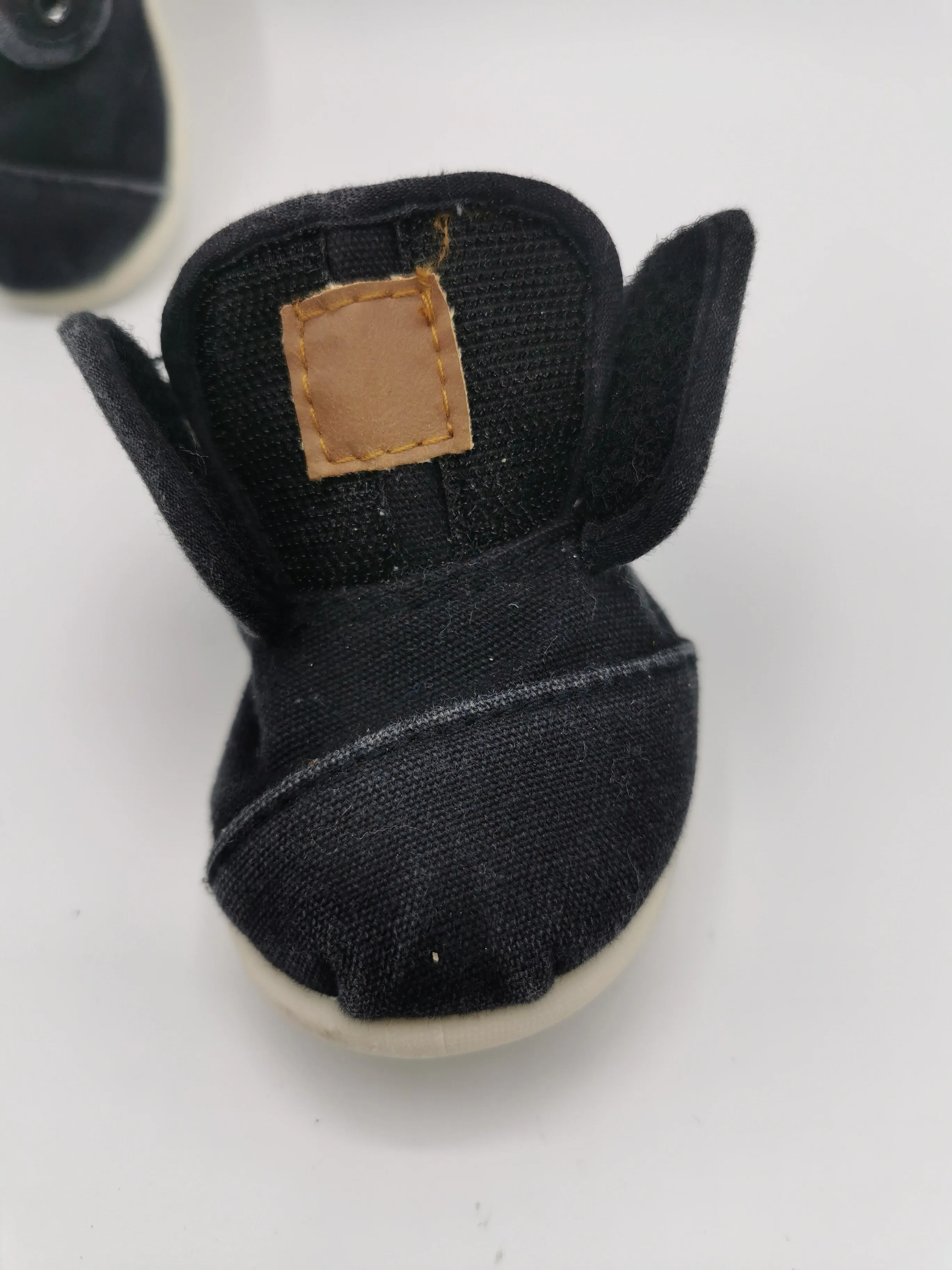 GIRL SIZE 3/4 TODDLER  - BLACK SLIP ON SHOES GUC