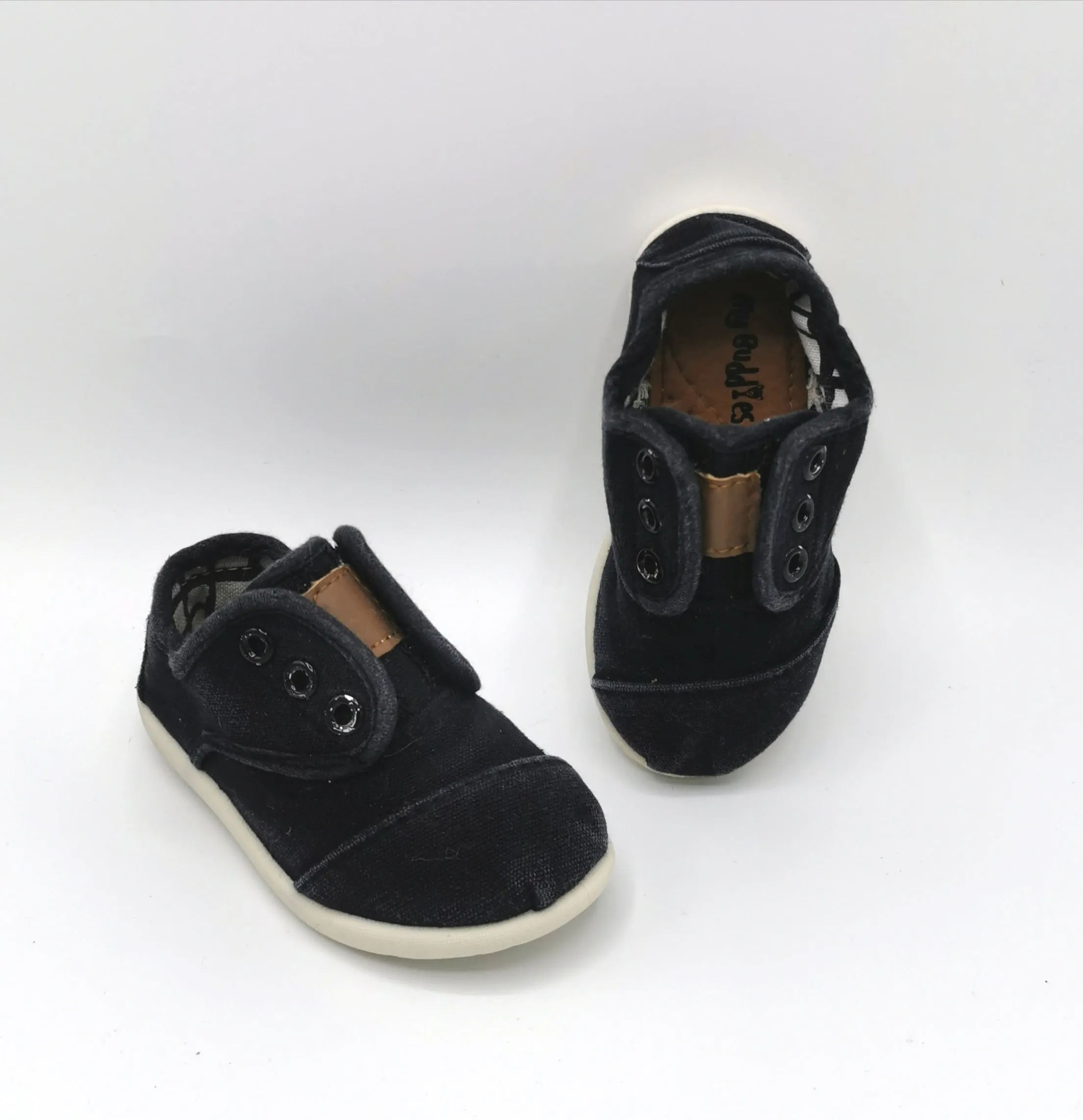 GIRL SIZE 3/4 TODDLER  - BLACK SLIP ON SHOES GUC