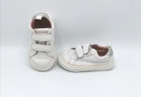 GIRL SIZE 5 TODDLER - BABY GAP, White Velcro Shoes VGUC B2