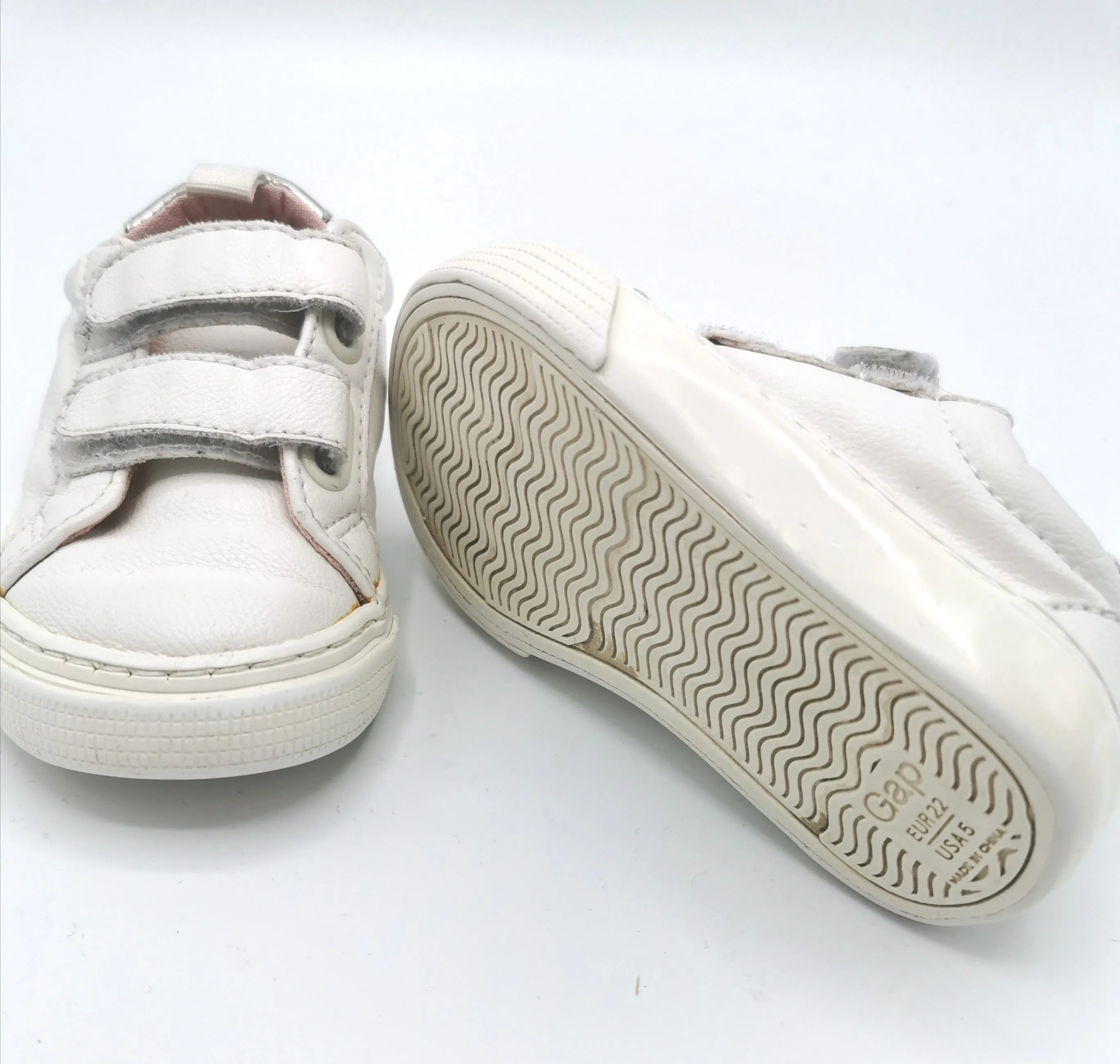 GIRL SIZE 5 TODDLER - BABY GAP, White Velcro Shoes VGUC B2