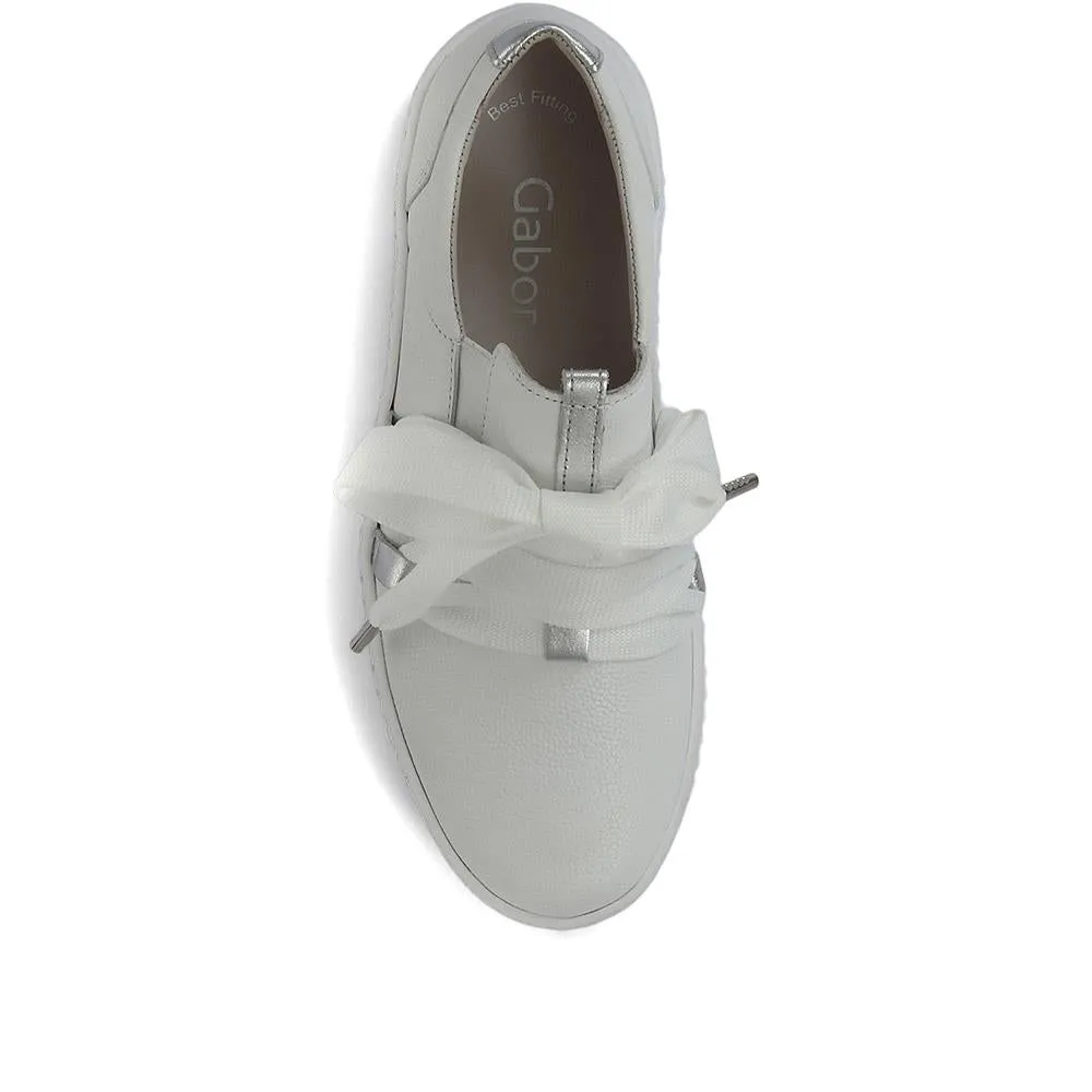 Lace-Up Low-Cut Sneakers / 319 497