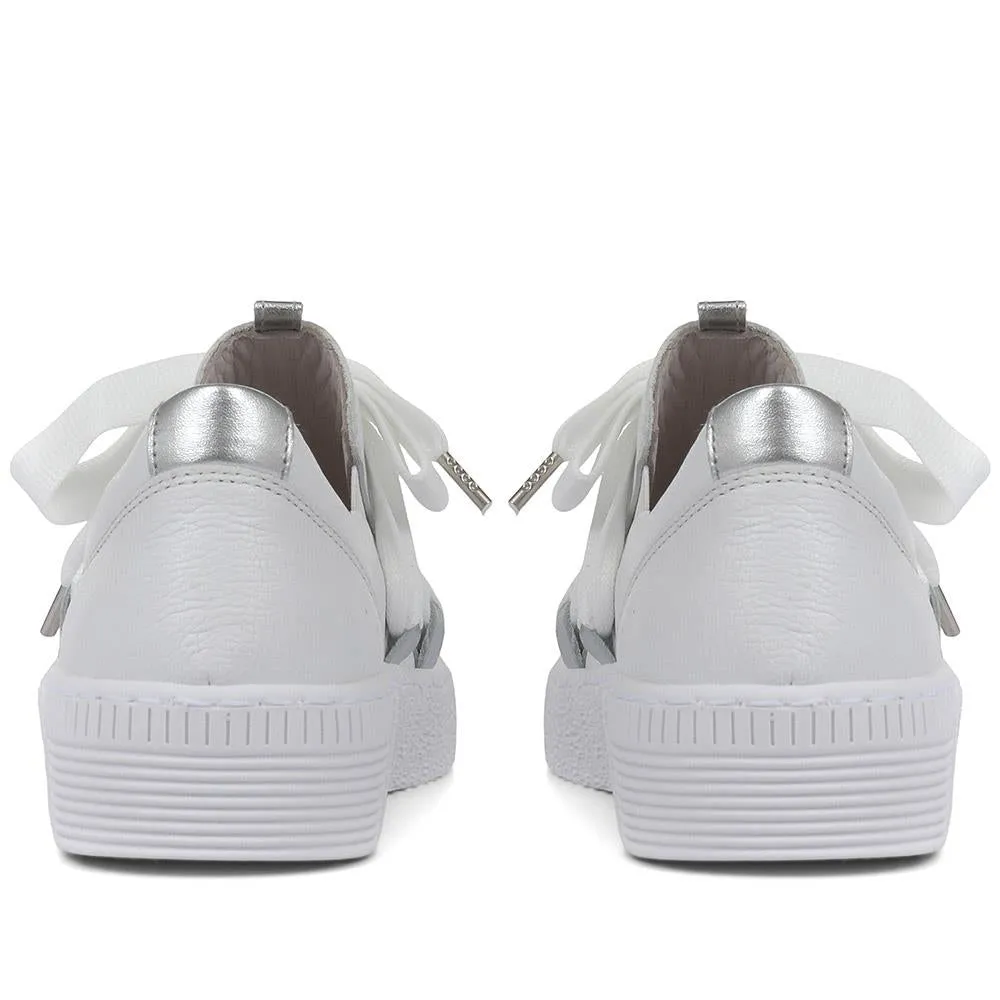 Lace-Up Low-Cut Sneakers / 319 497