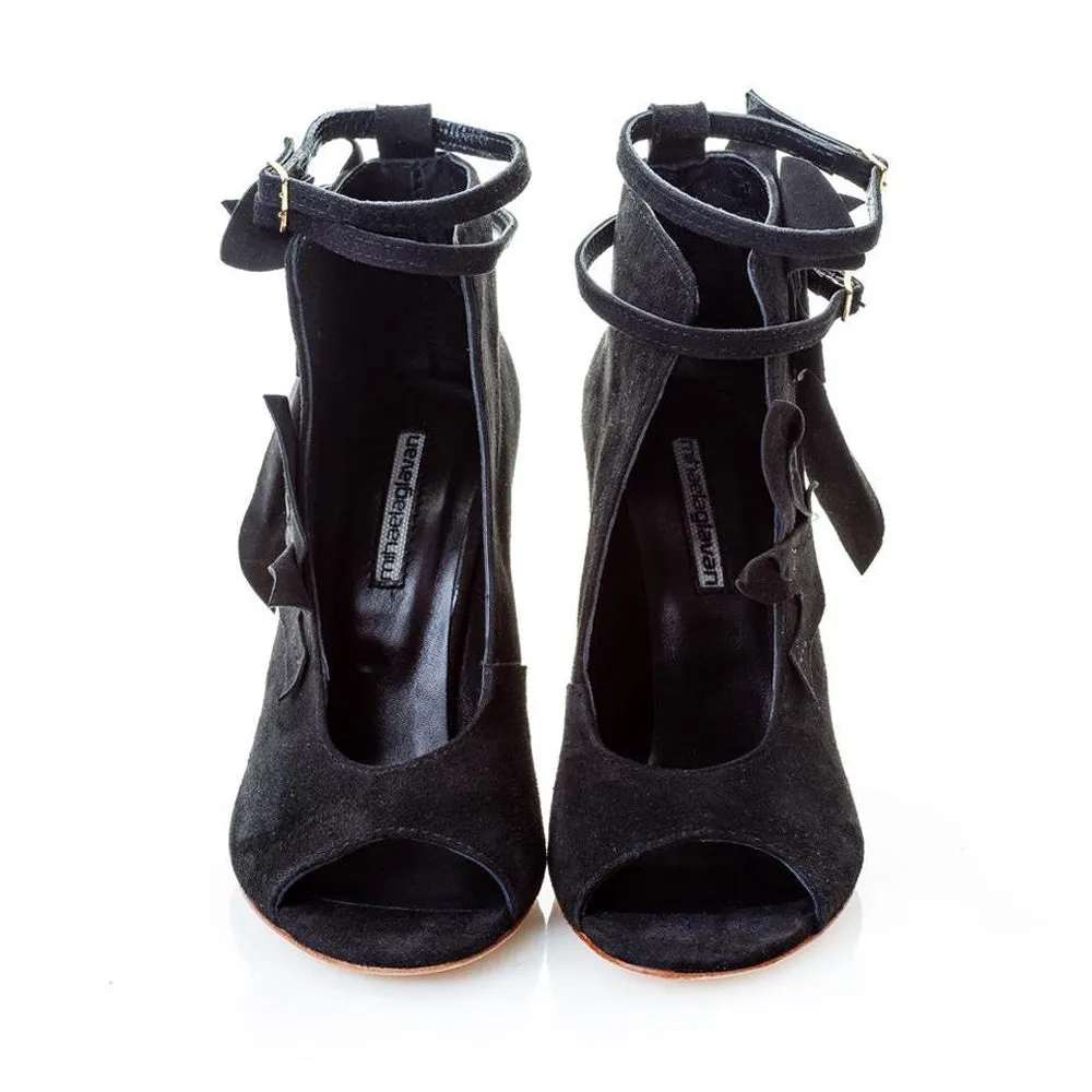 Seagulls cut out black suede booties